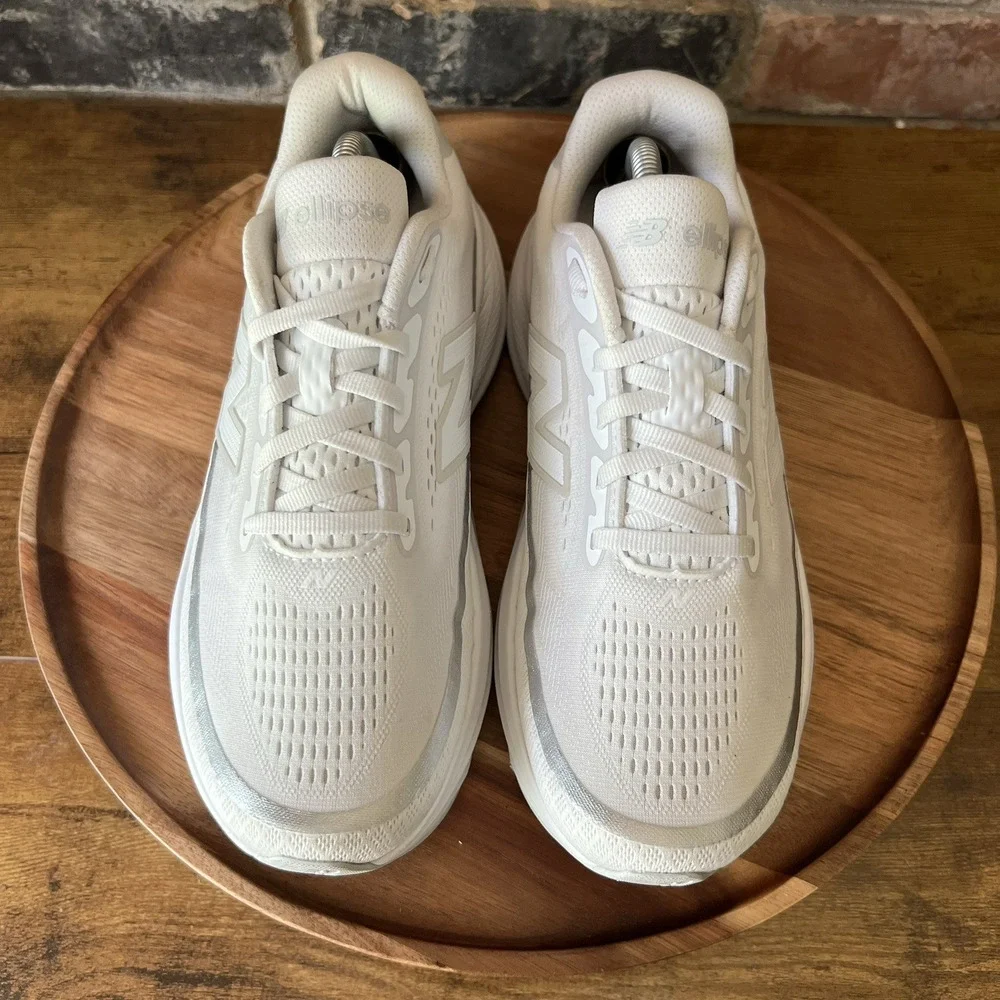 New Balance Ellipse V1 Womens 7.5 White Gray Cushioned Running Shoes Sneakers